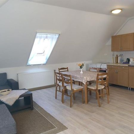 Foeveny Apartman Балатонудвари Екстериор снимка